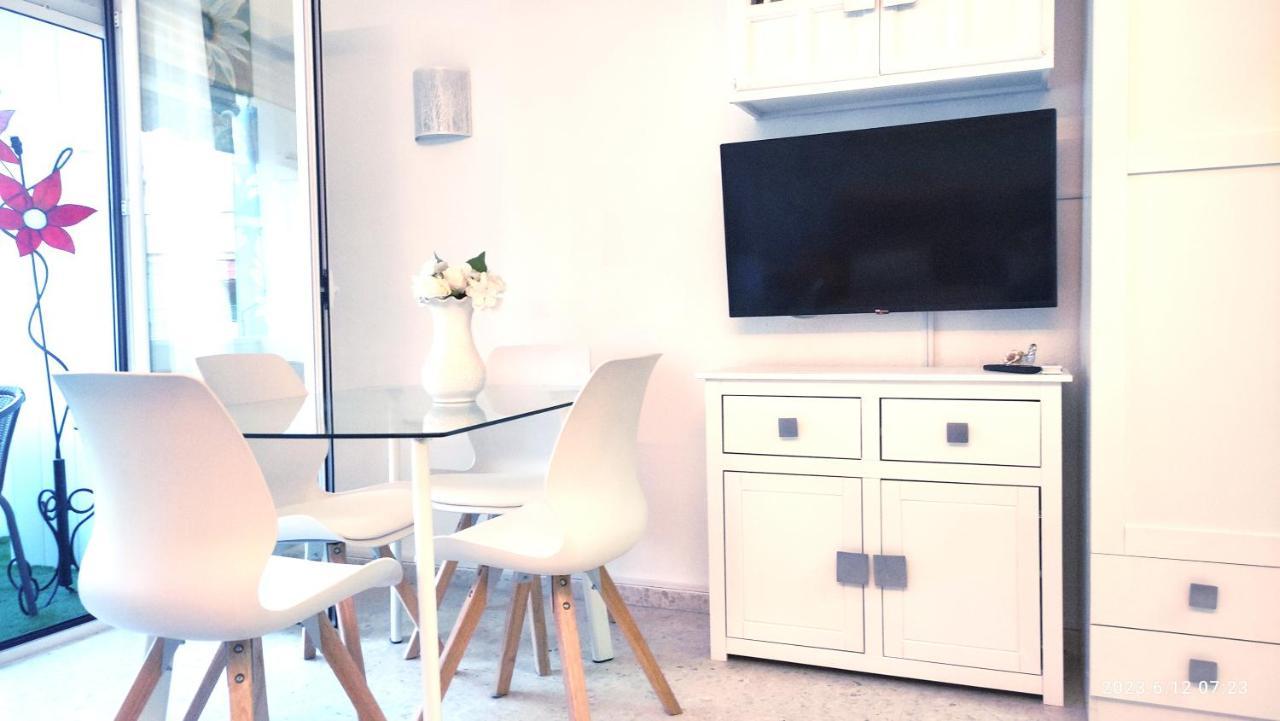 Rosalia Playa San Cristobal Wifi Netflix Apartment Almunecar Bagian luar foto
